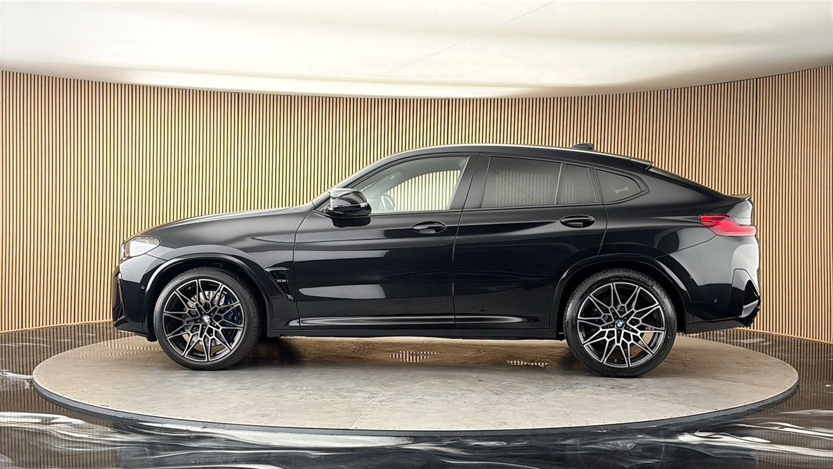 More views of BMW X4 M
