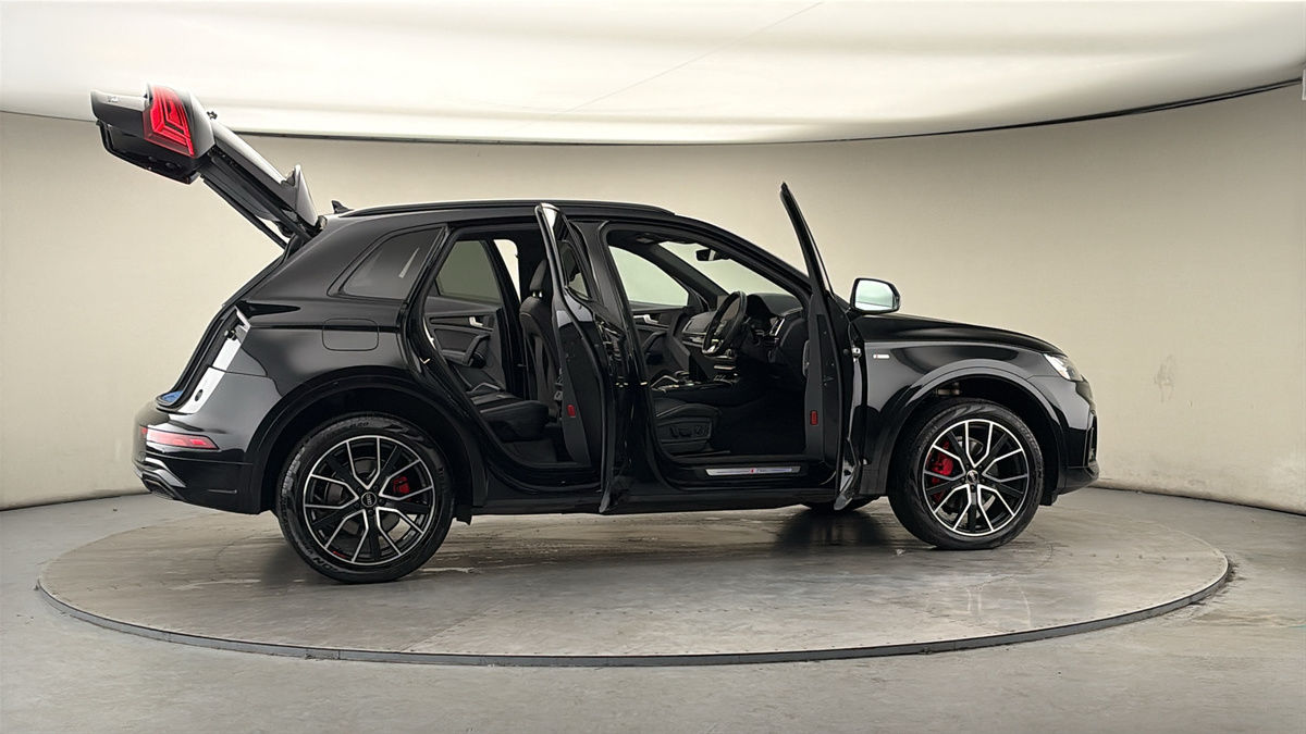 More views of Audi Q5