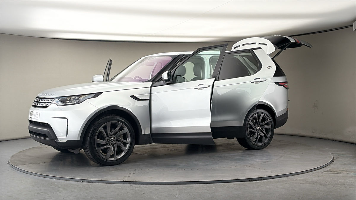 More views of Land Rover Discovery