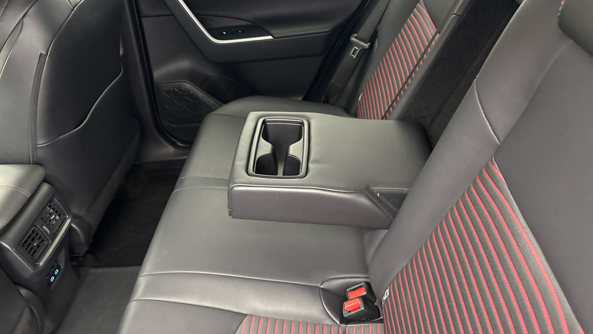 Toyota RAV4 Image 9