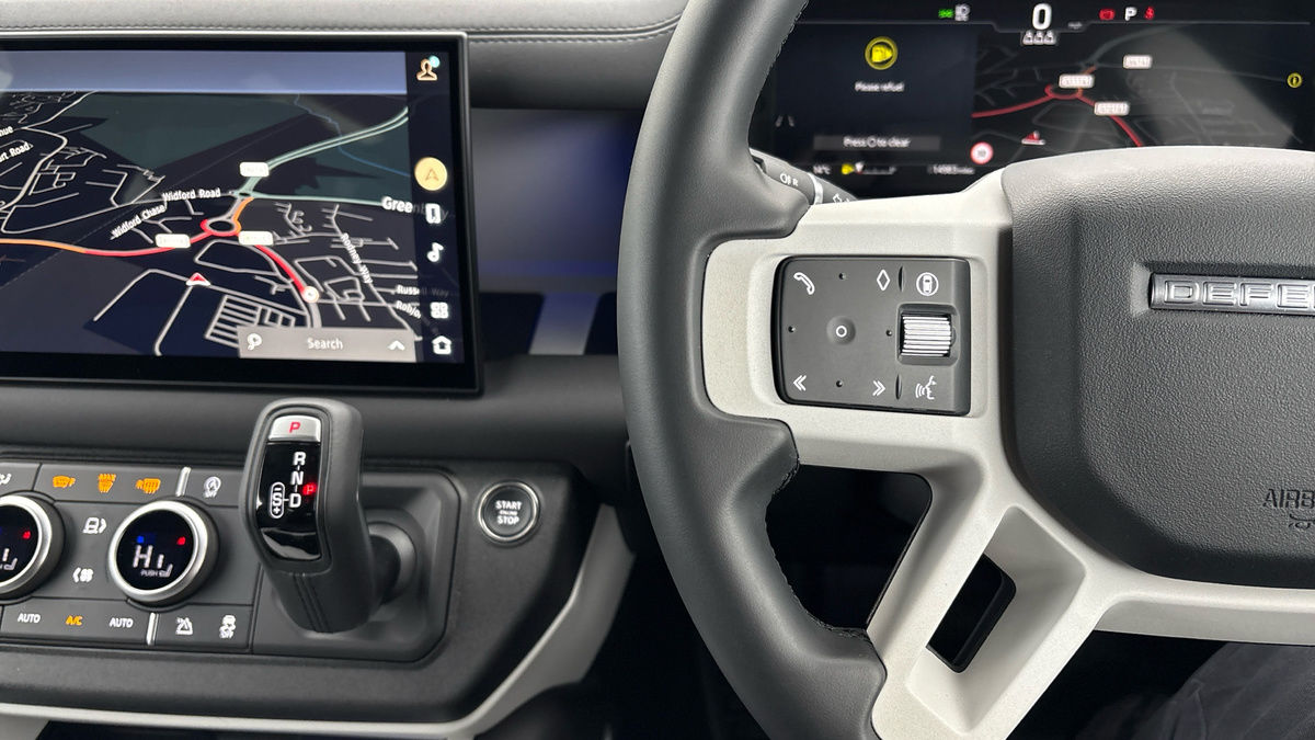 Land Rover Defender 90 Image 13