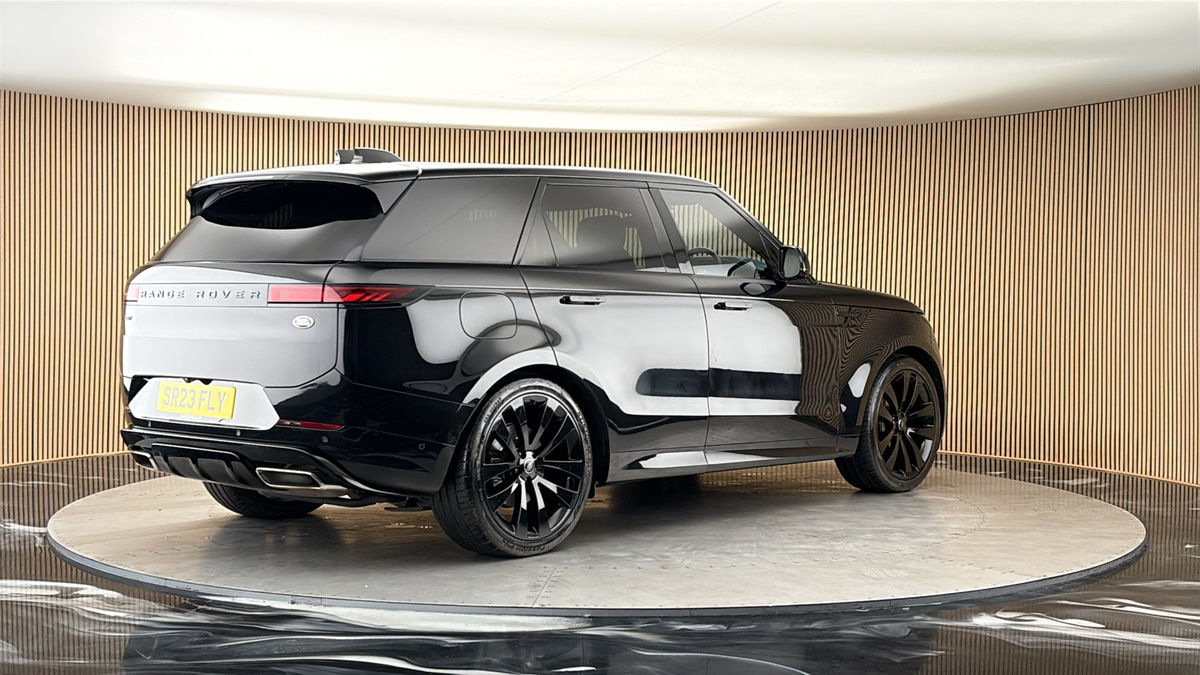 Land Rover Range Rover Sport Image 21