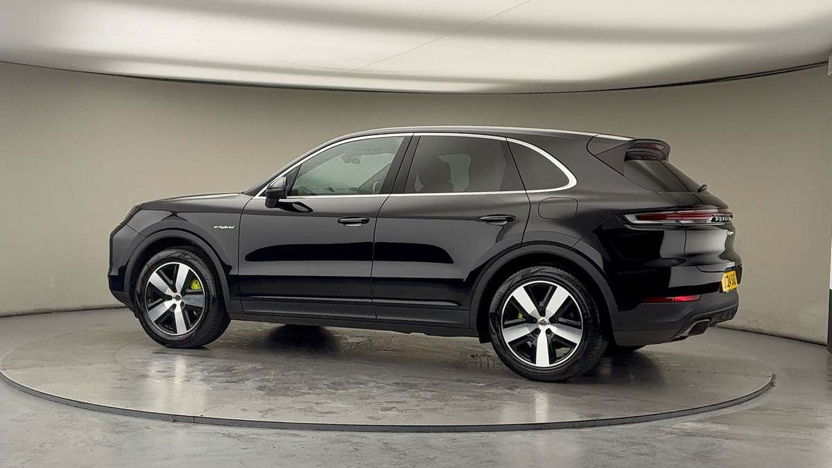 More views of Porsche Cayenne