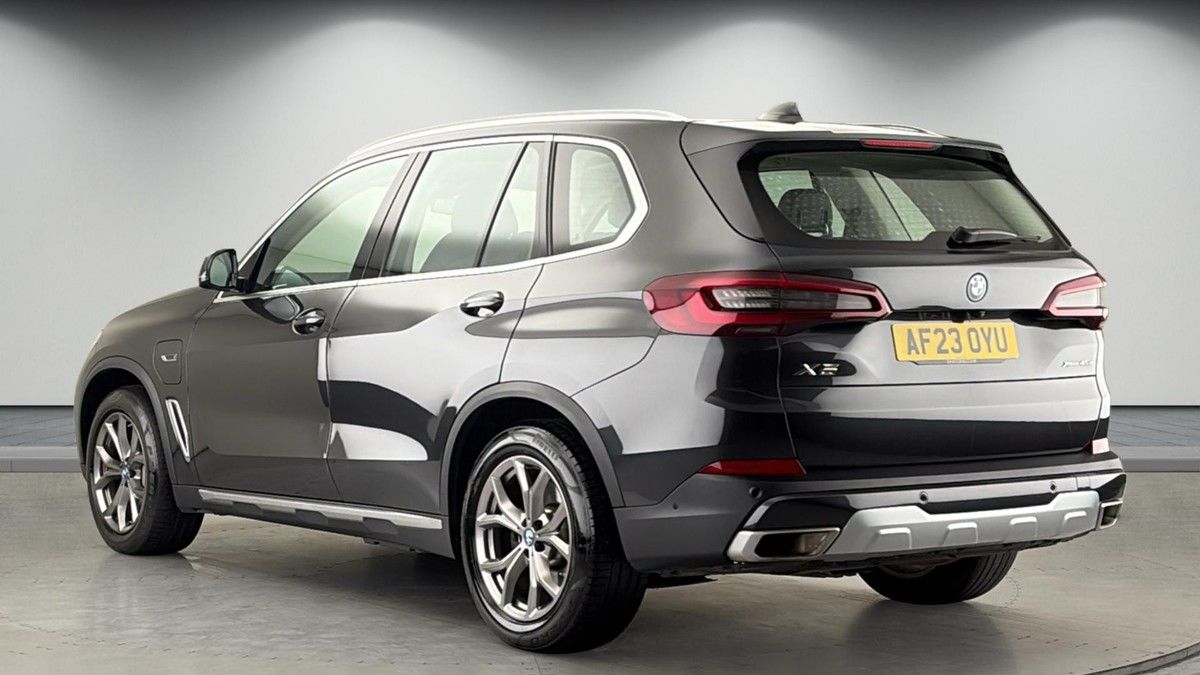 BMW X5 Image 2