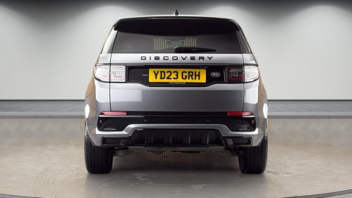 Land Rover Discovery Sport Image 4