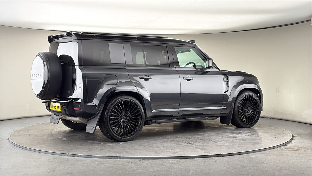 More views of Land Rover Defender 110