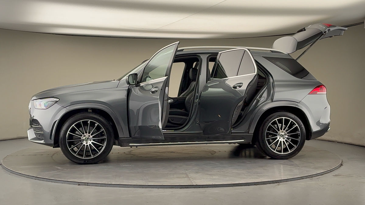 More views of Mercedes-Benz GLE