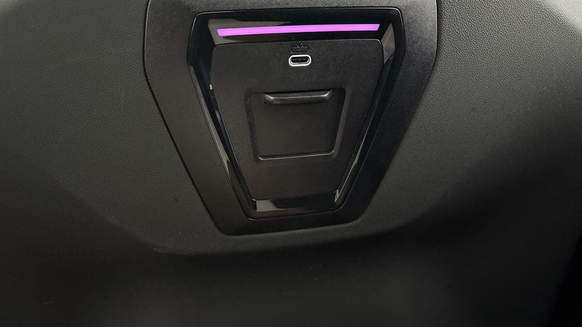 BMW 5 Series Image 31