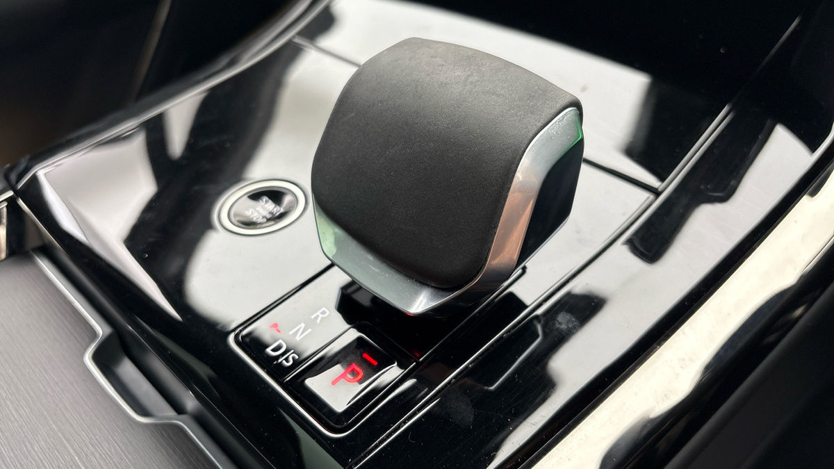 Land Rover Range Rover Sport Image 32