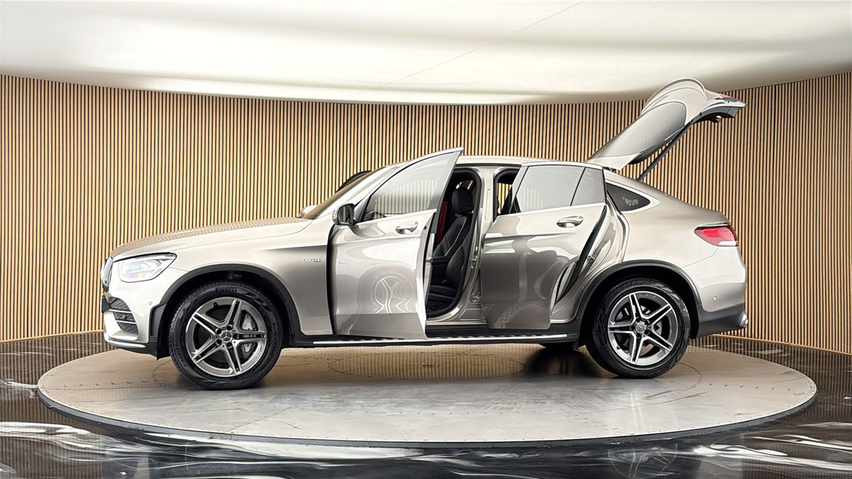 More views of Mercedes-Benz GLC