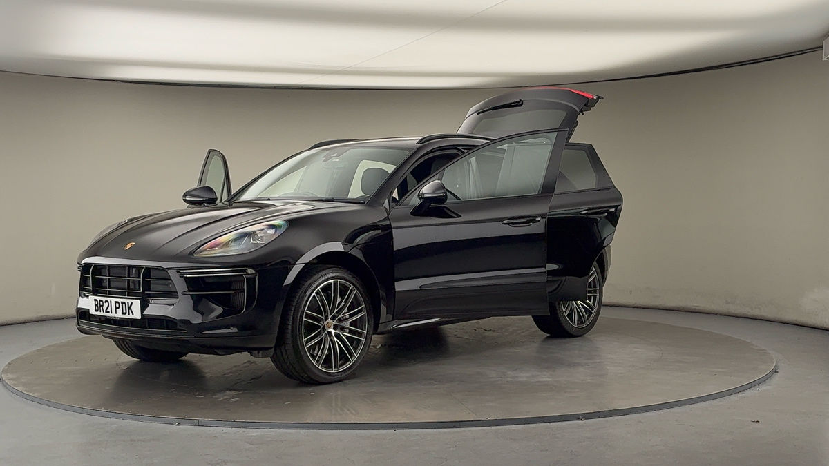 More views of Porsche Macan