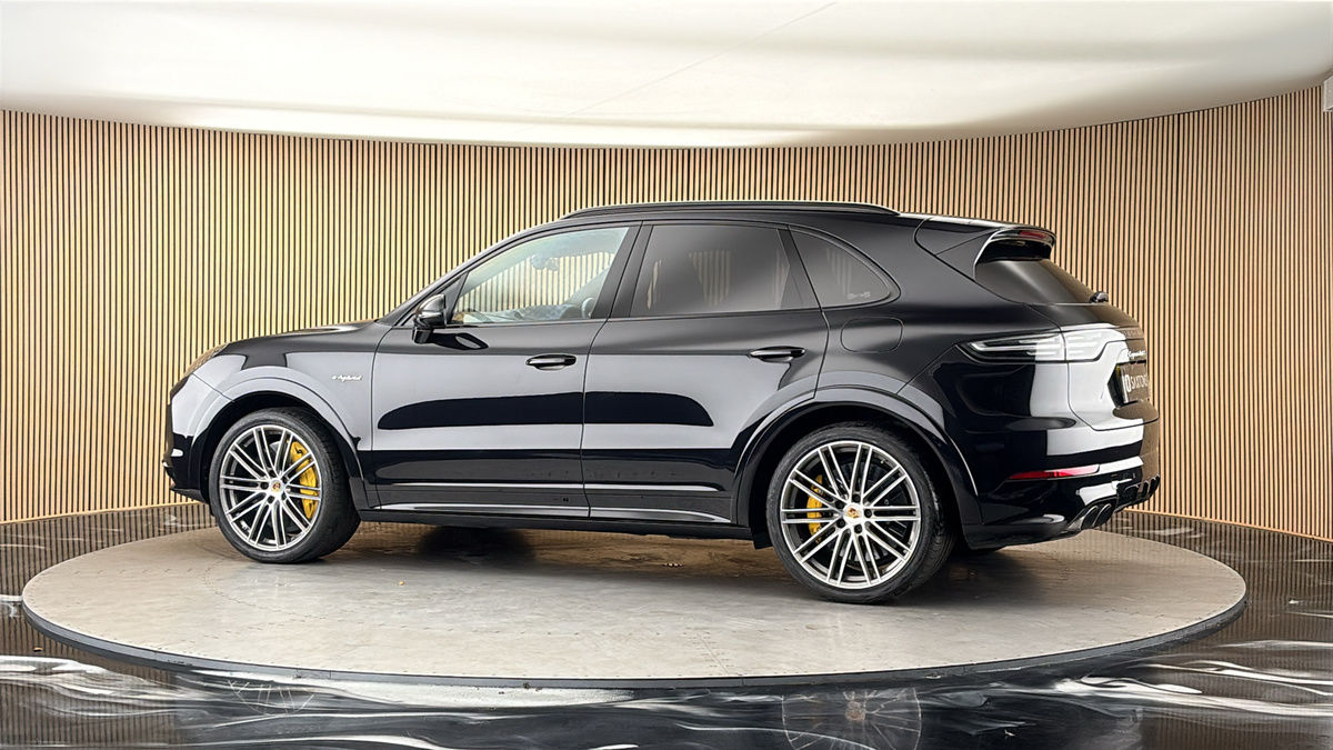 More views of Porsche Cayenne