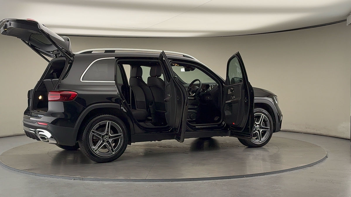 More views of Mercedes-Benz GLB