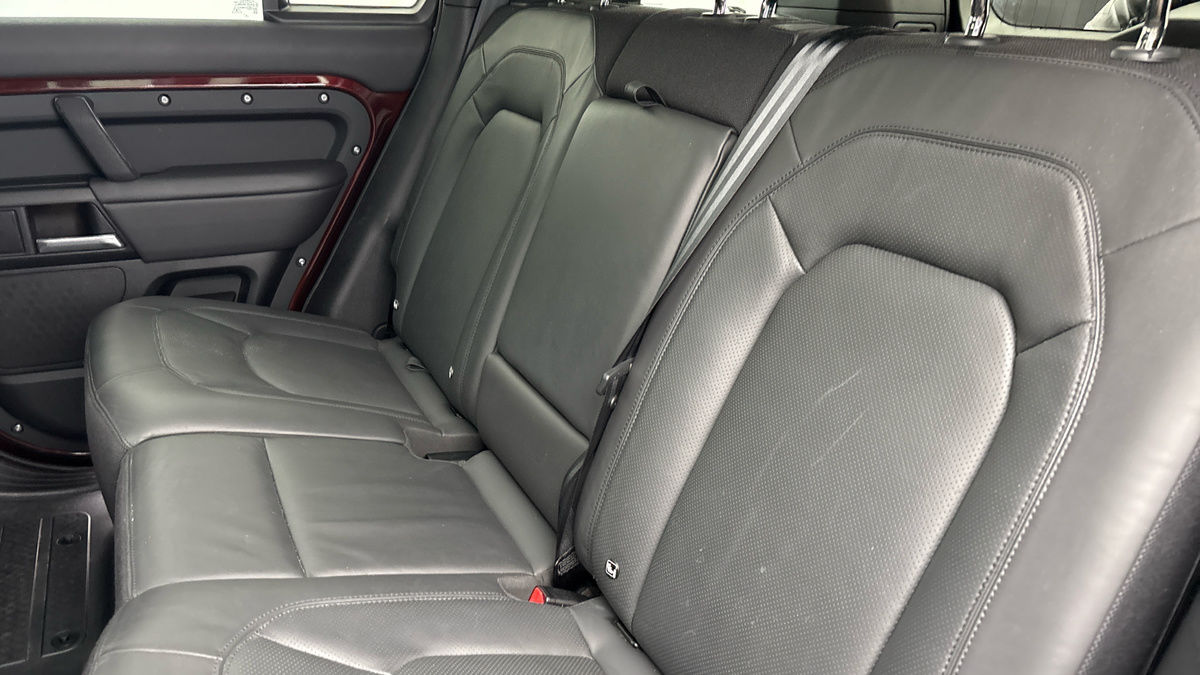 Land Rover Defender 110 Urban Image 8