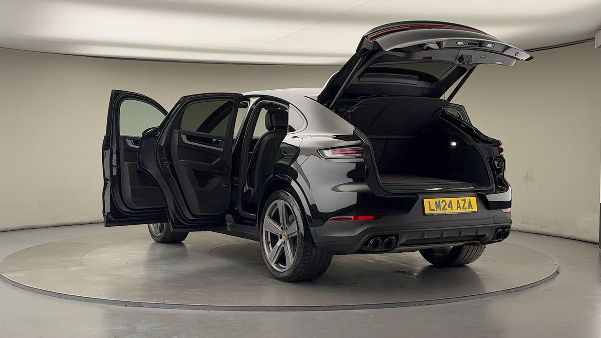 Porsche Cayenne Image 23