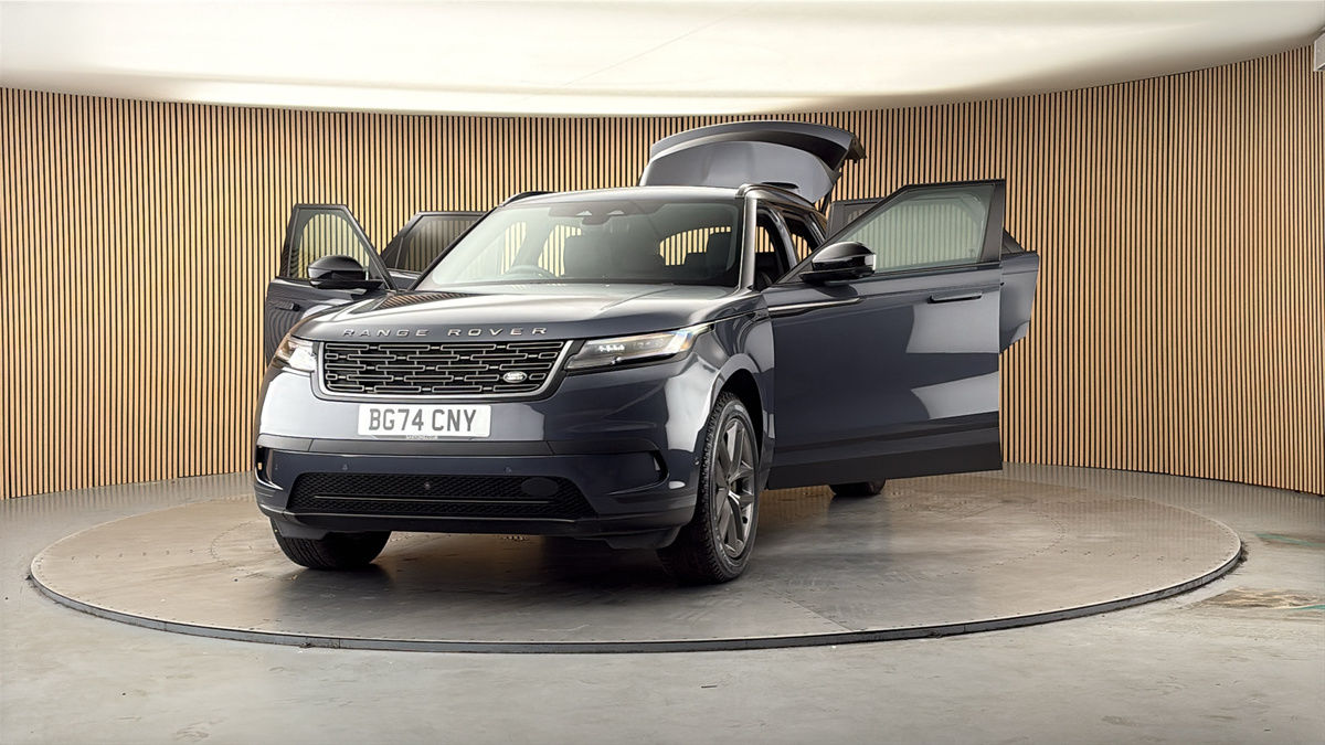 More views of Land Rover Range Rover Velar