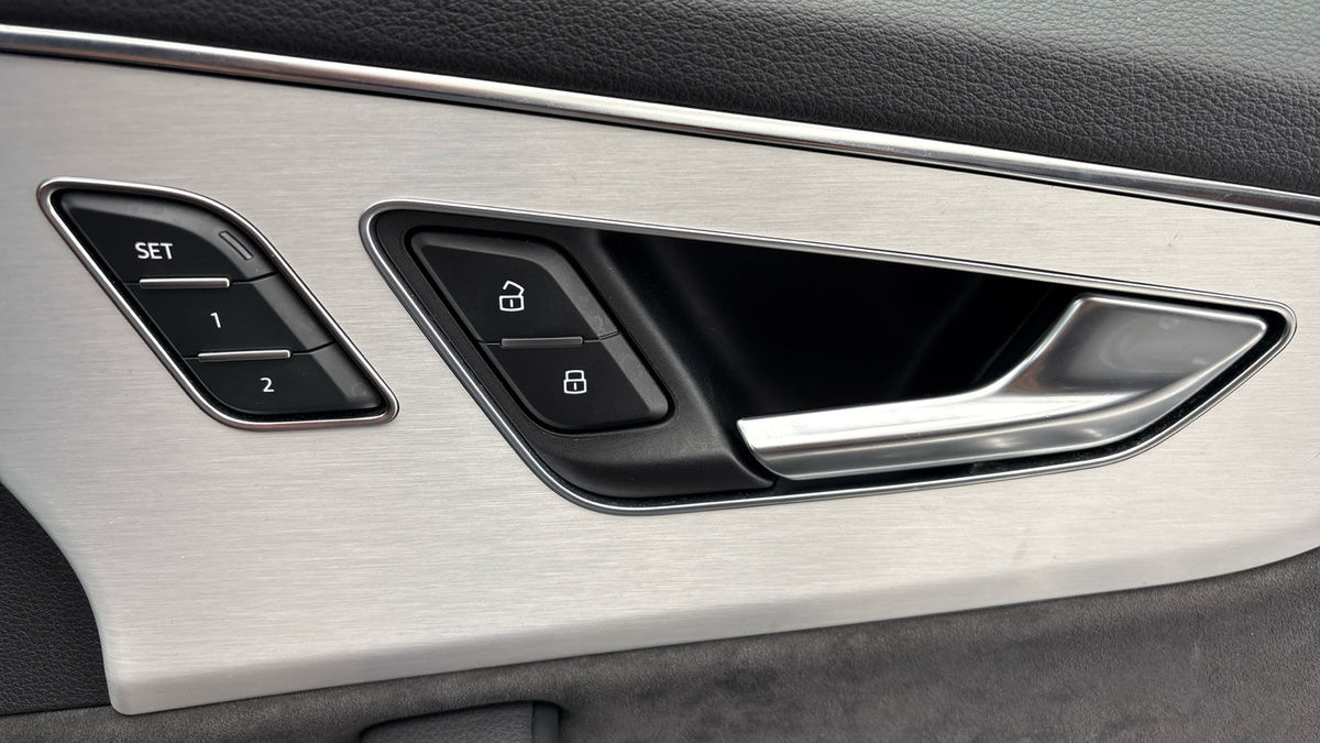 Audi Q7 Image 25