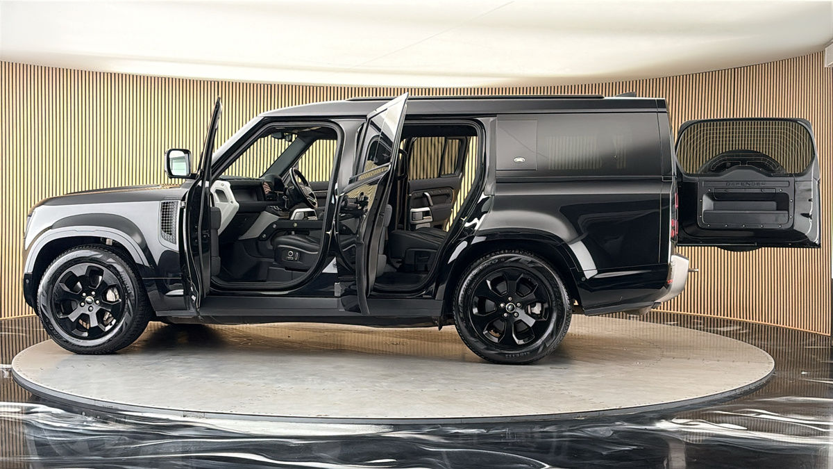 More views of Land Rover Defender 130