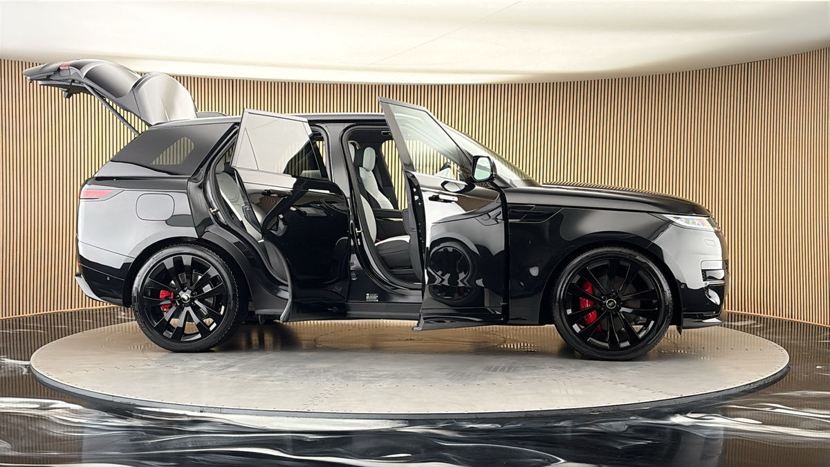 More views of Land Rover Range Rover Sport