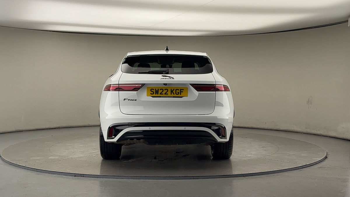 Jaguar F-PACE Image 4