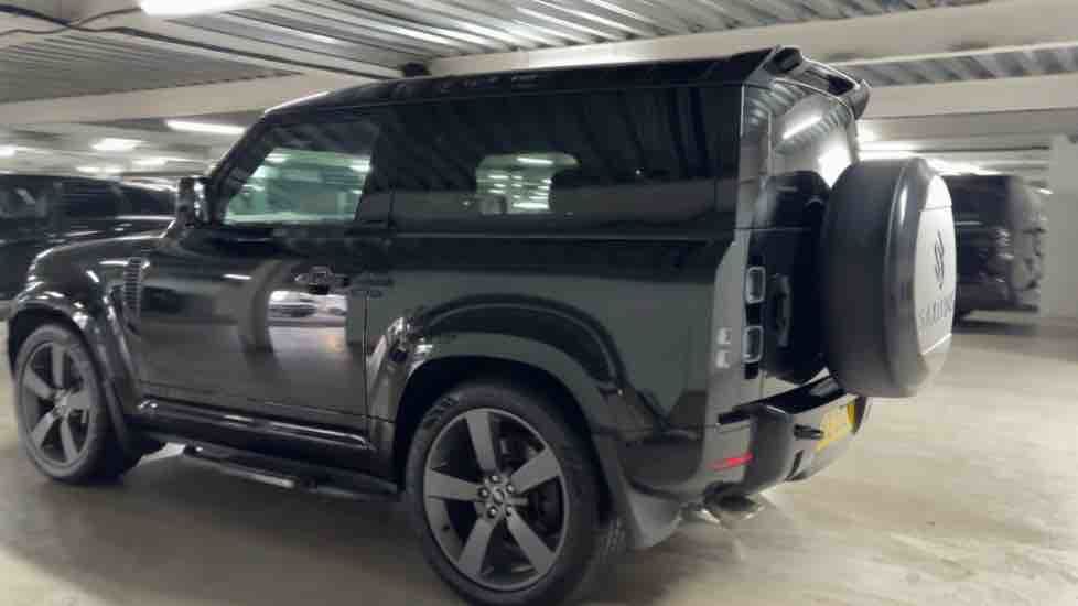 More views of Land Rover Defender 90