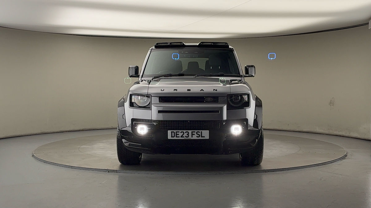 Land Rover Defender 130 Urban Image 3