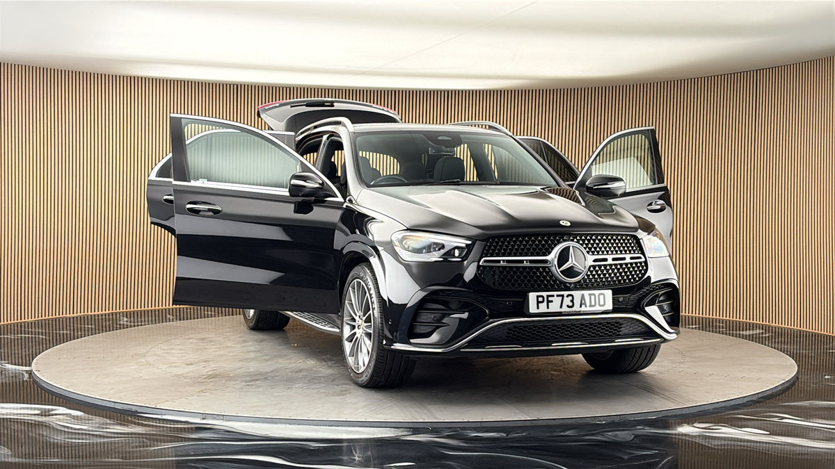 More views of Mercedes-Benz GLE