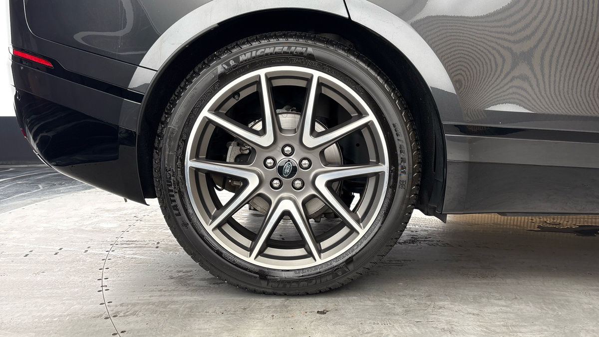 Land Rover Range Rover Velar Image 10