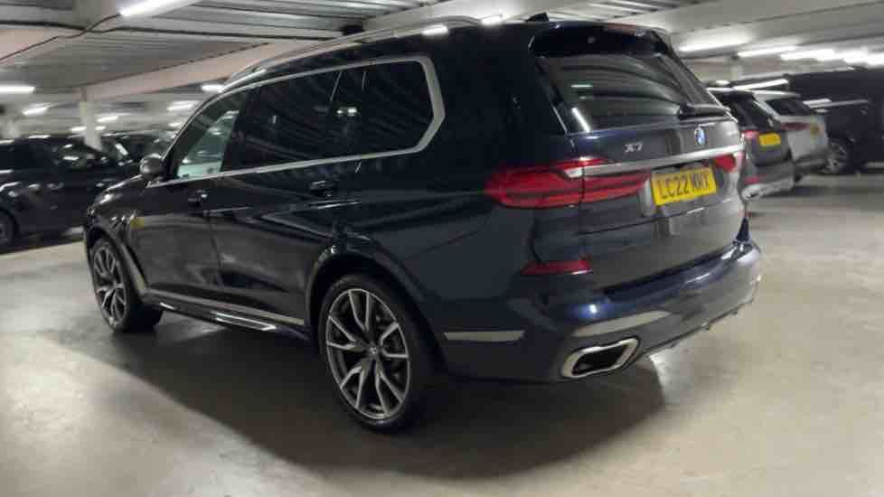 More views of BMW X7