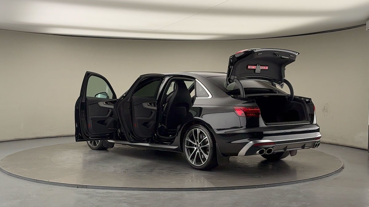 More views of Audi S4