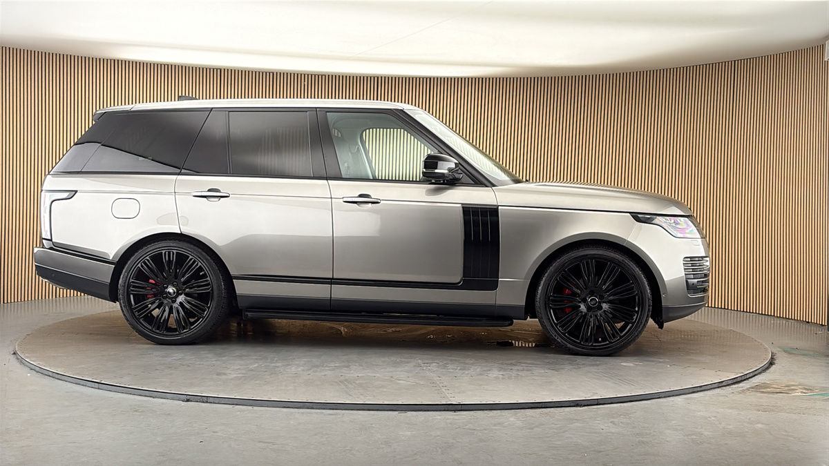 More views of Land Rover Range Rover
