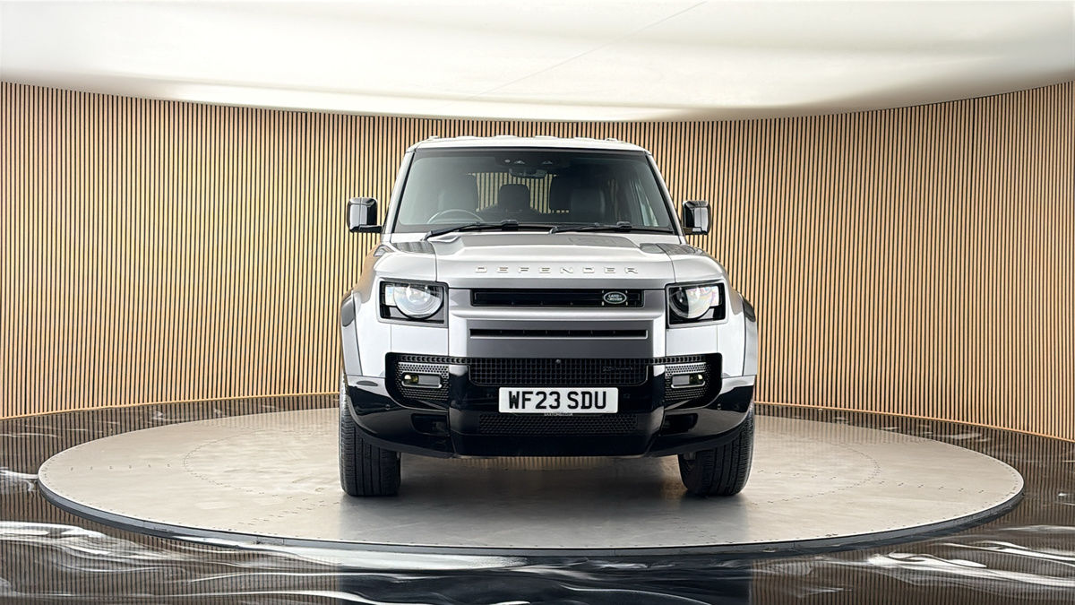 More views of Land Rover Defender 90
