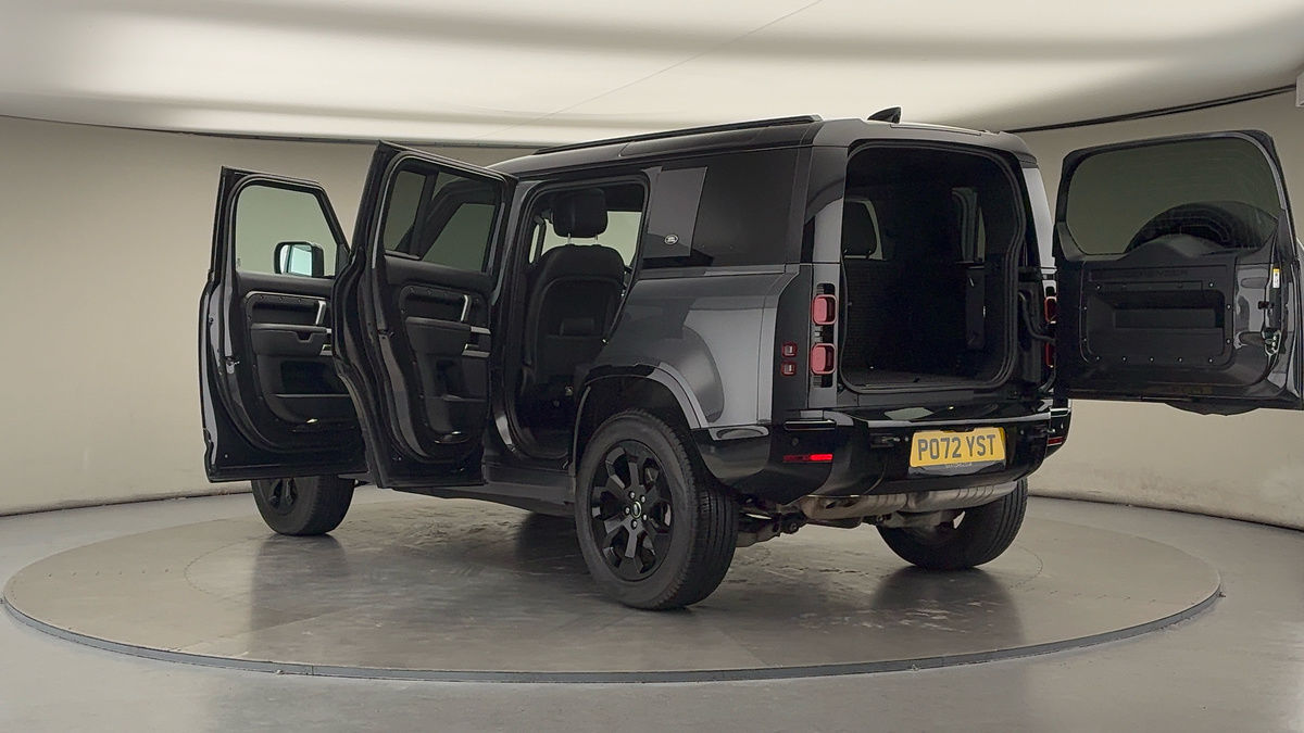 More views of Land Rover Defender 110