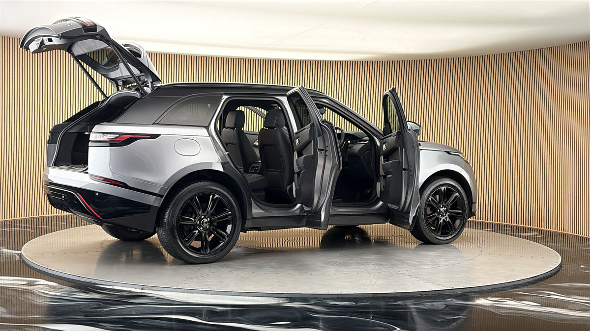 More views of Land Rover Range Rover Velar