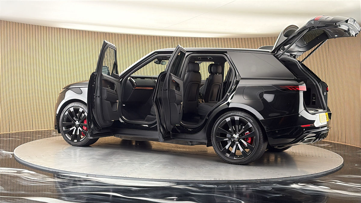 More views of Land Rover Range Rover Sport