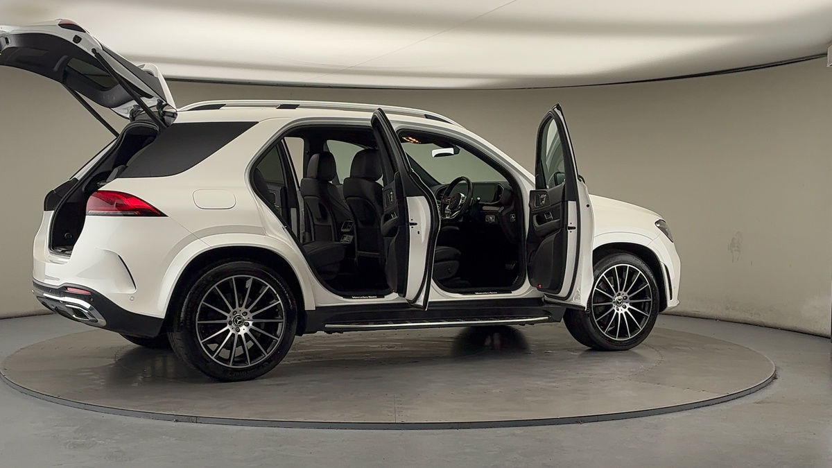 More views of Mercedes-Benz GLE