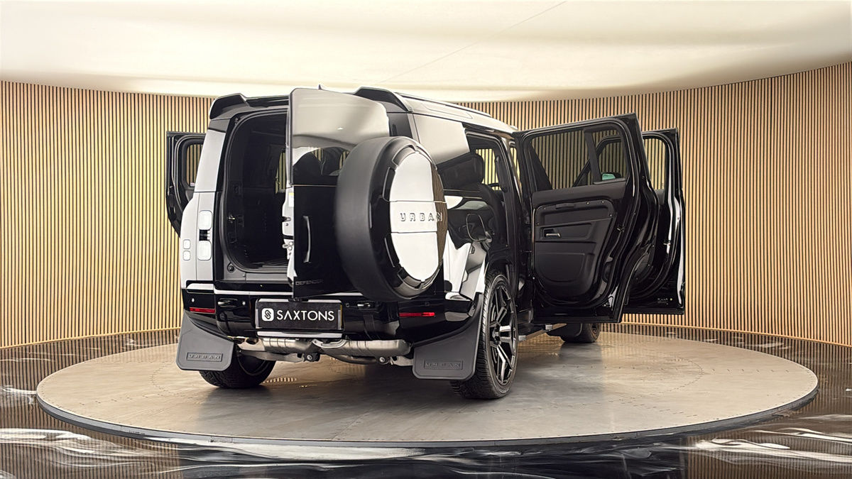 More views of Land Rover Defender 110