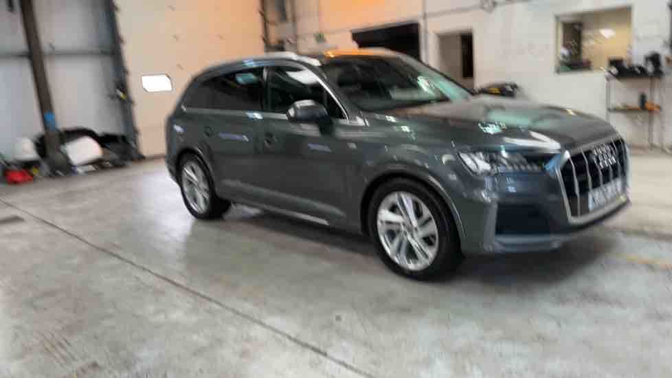 More views of Audi Q7
