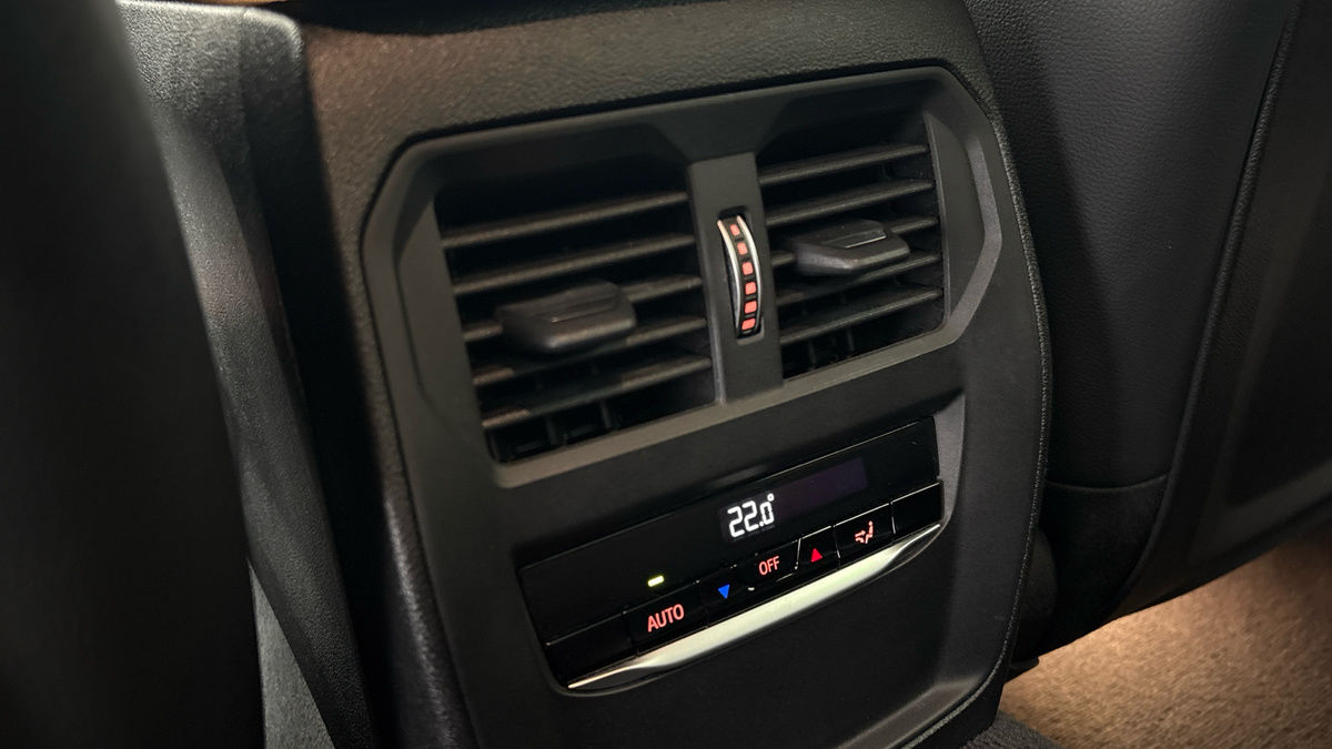 BMW 3 Series Image 35