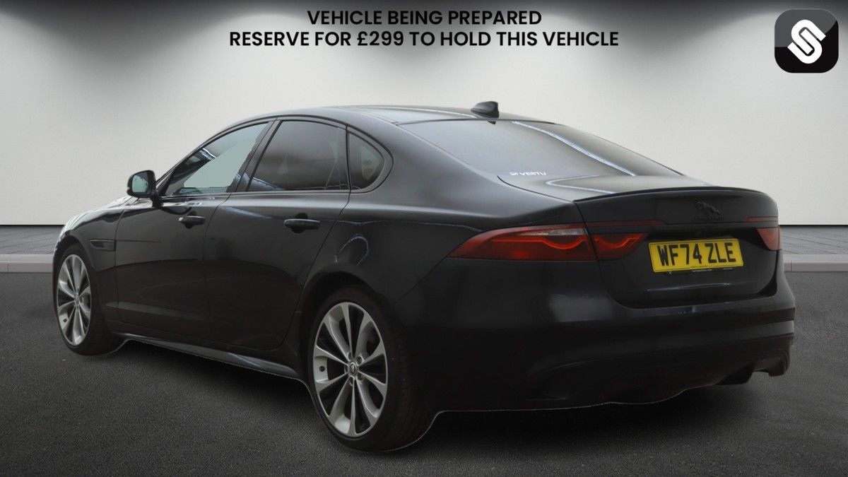 Jaguar XF Image 3