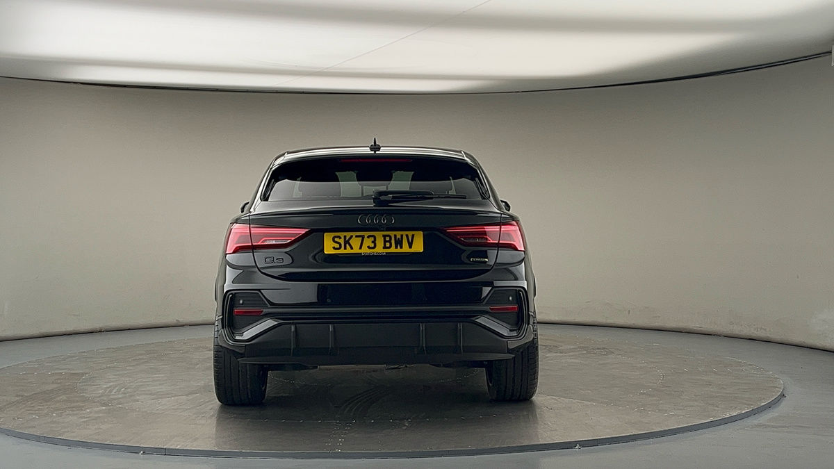 Audi Q3 Image 4