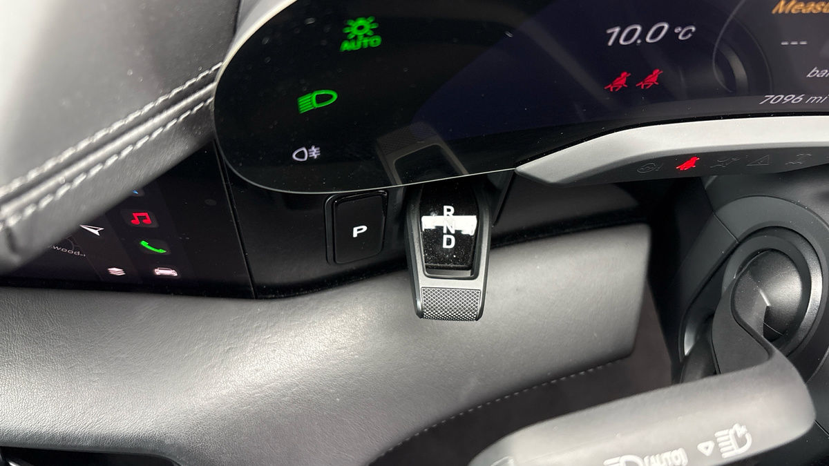 Porsche Taycan Image 6