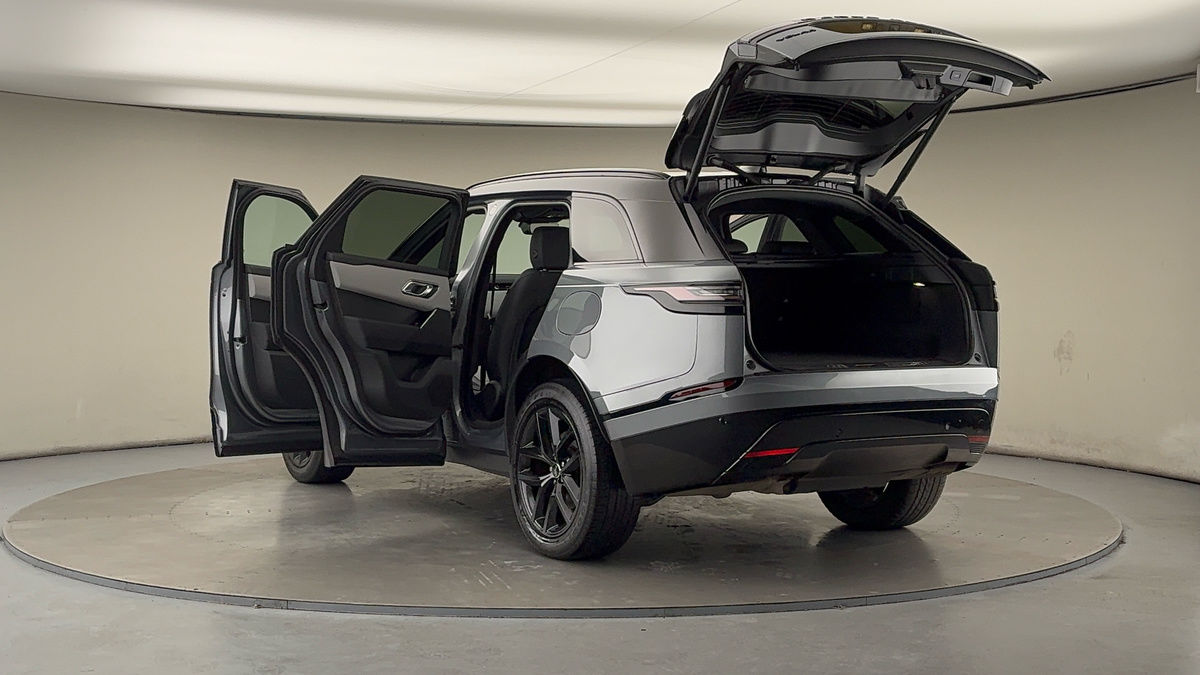 Land Rover Range Rover Velar Image 23
