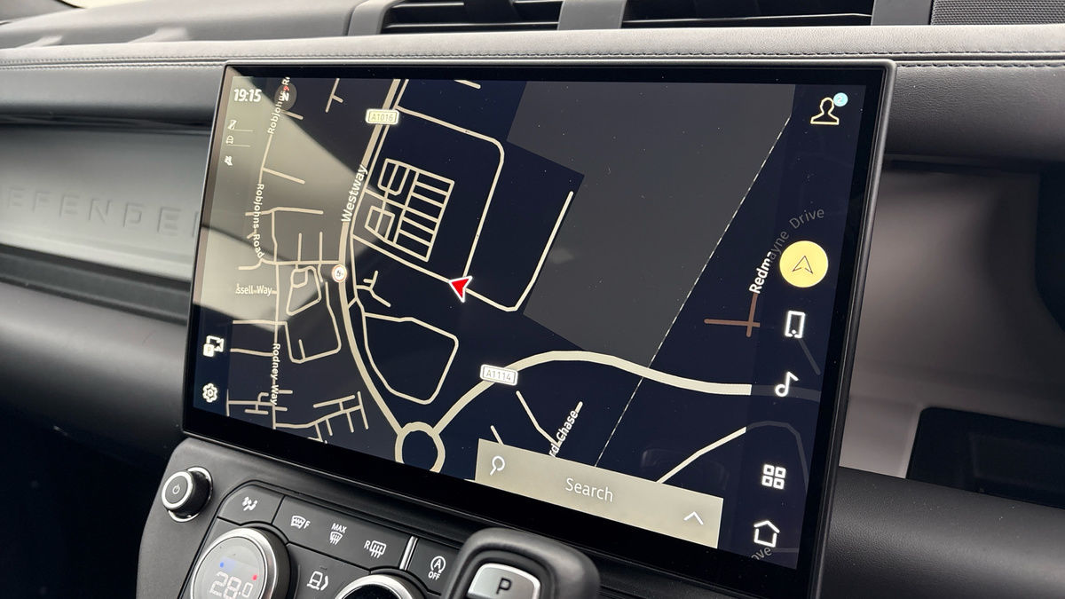 Land Rover Defender 90 Urban Image 17