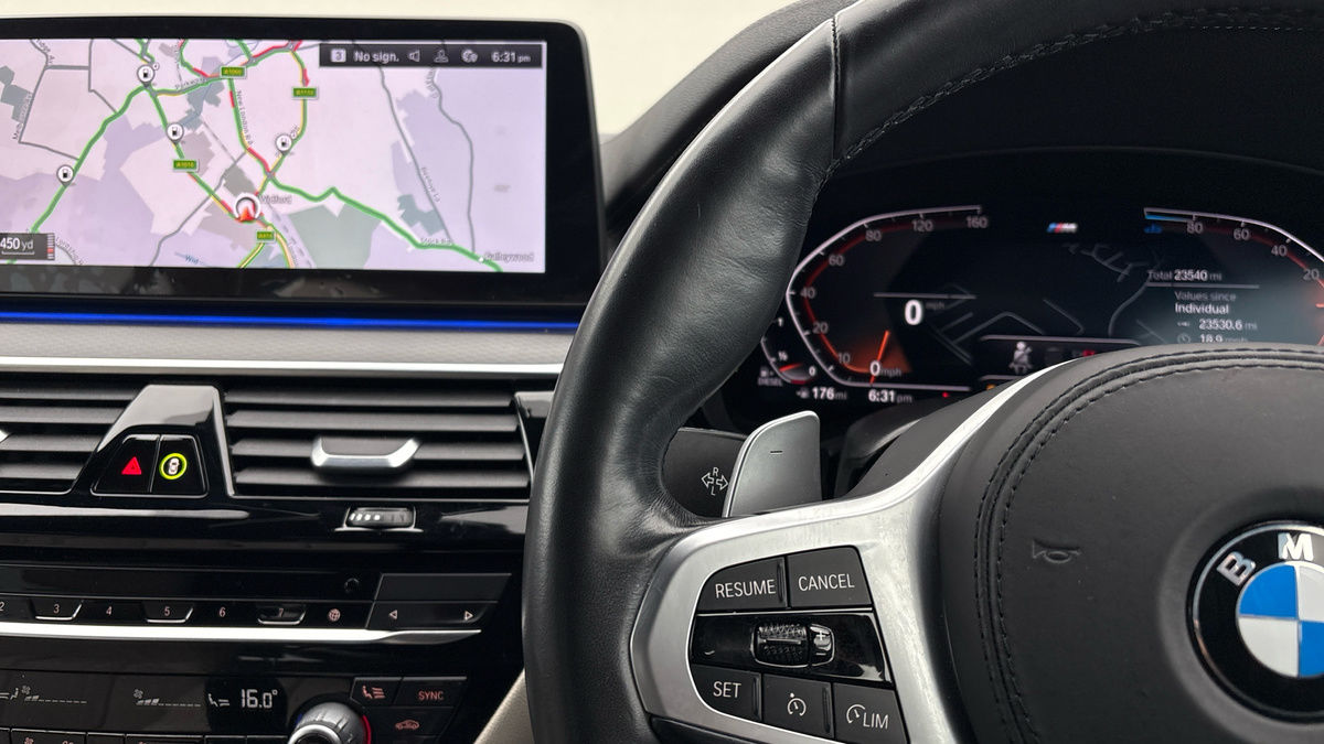 BMW 5 Series Image 13