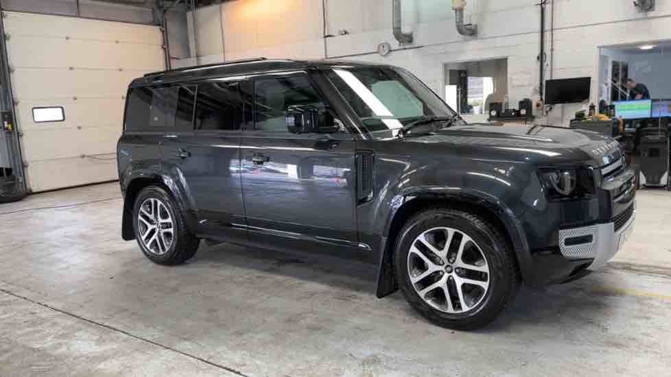 More views of Land Rover Defender 110
