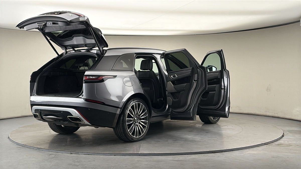 More views of Land Rover Range Rover Velar