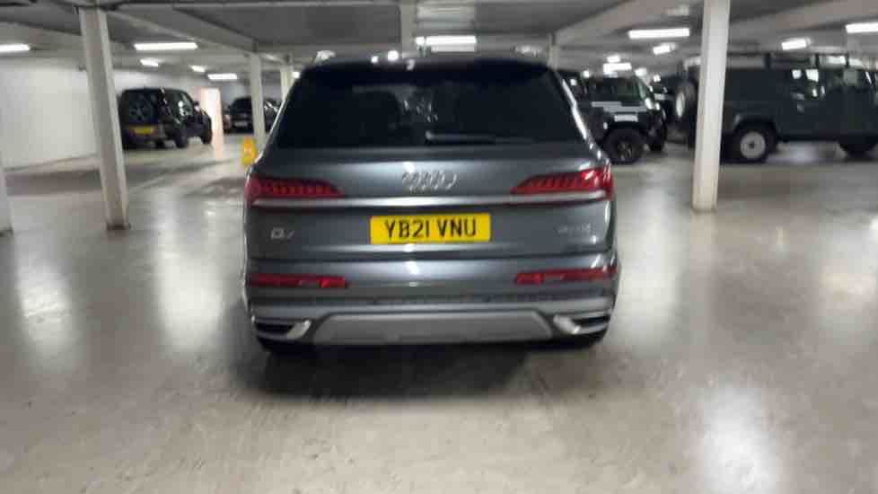 More views of Audi Q7