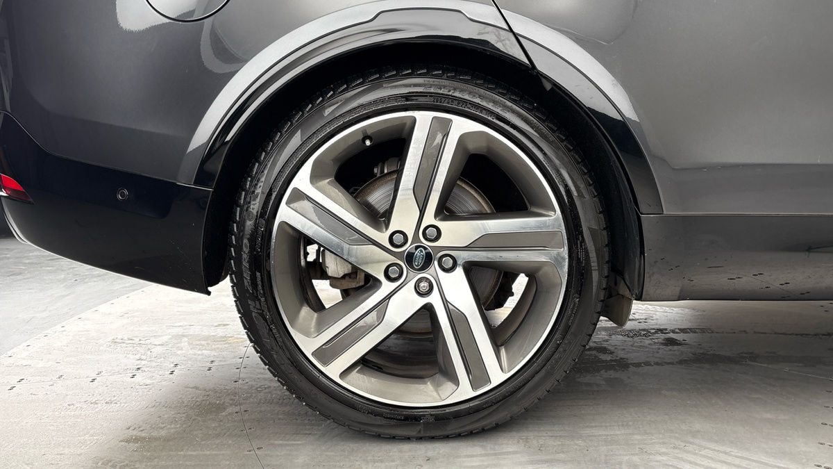 Land Rover Discovery Image 10