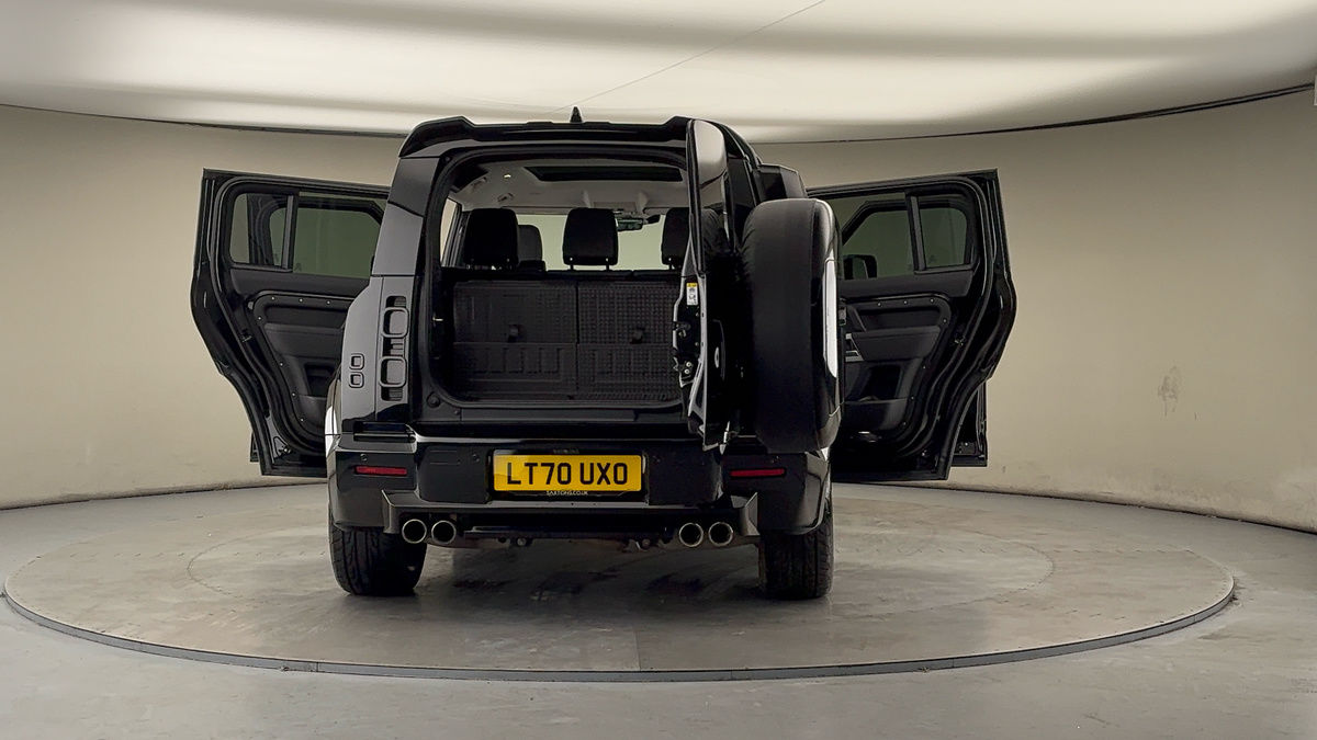 More views of Land Rover Defender 110